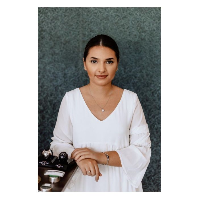 Dilara Aytemur_white_frame
